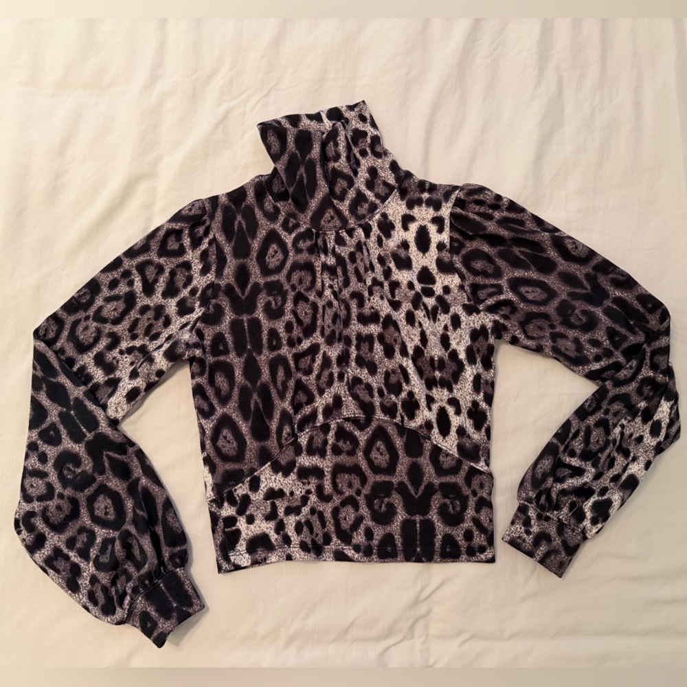 Animal Print Cropped Turtleneck Sweater